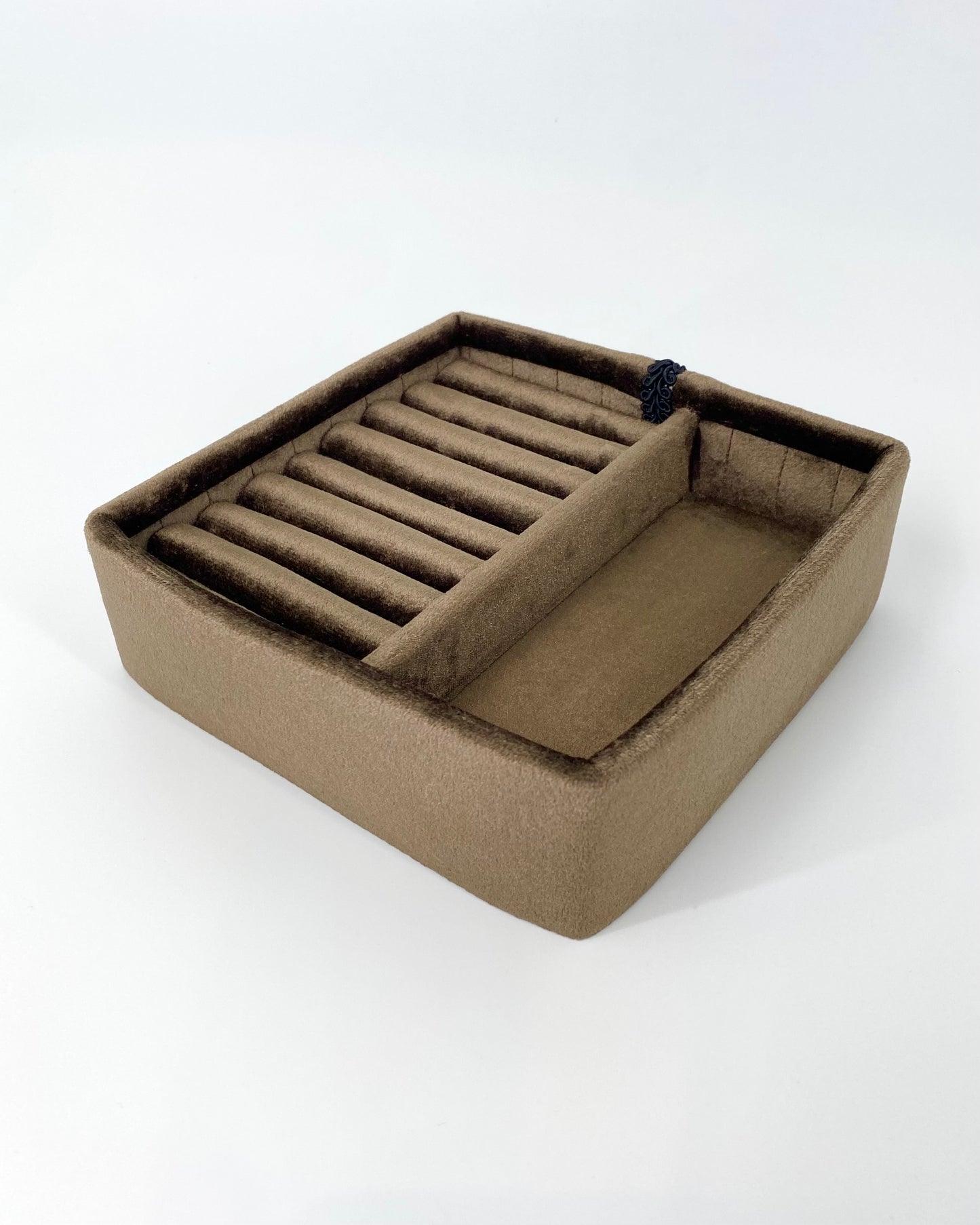 Dėželė Bronze Minimalist