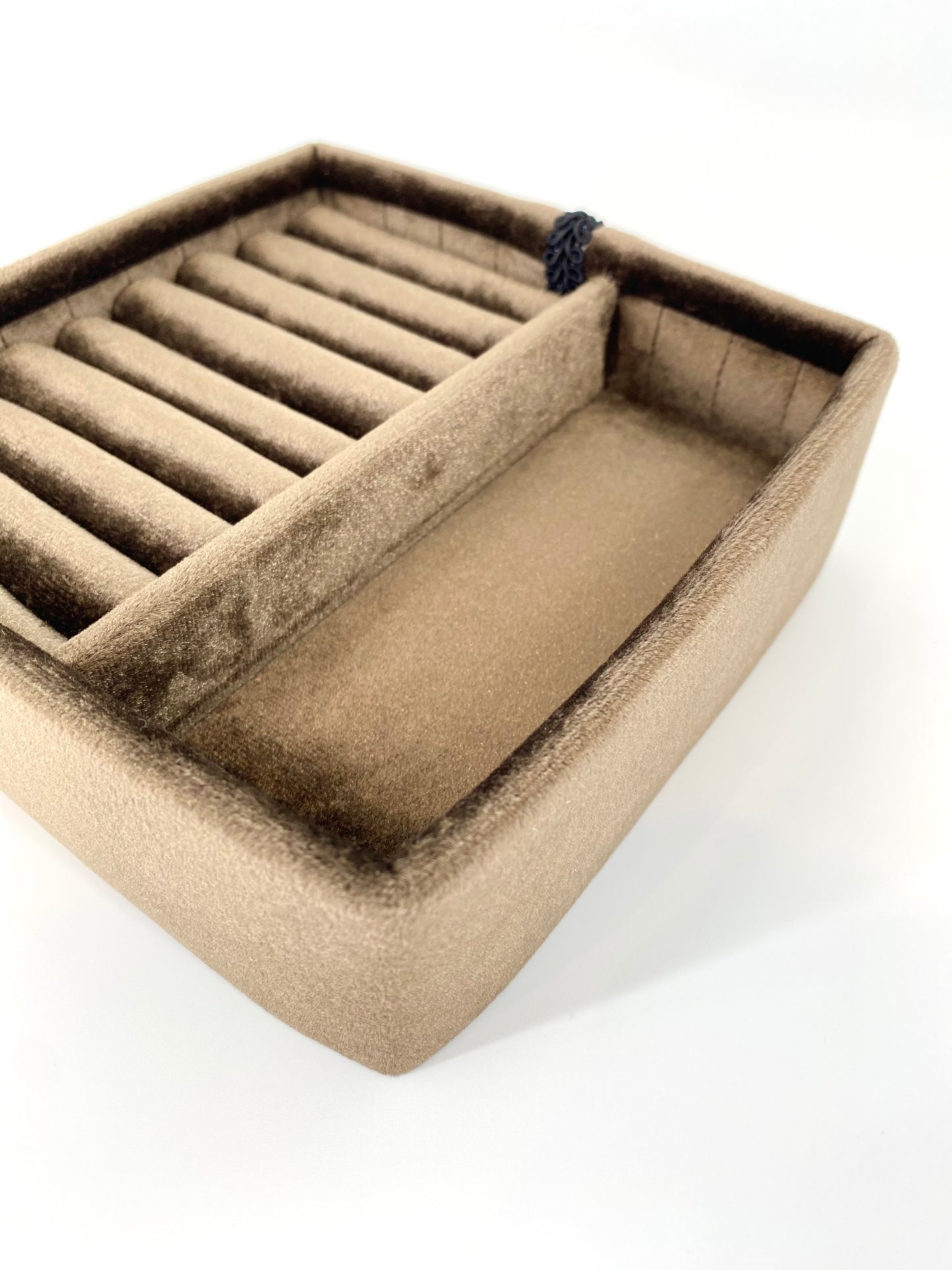 Dėželė Bronze Minimalist
