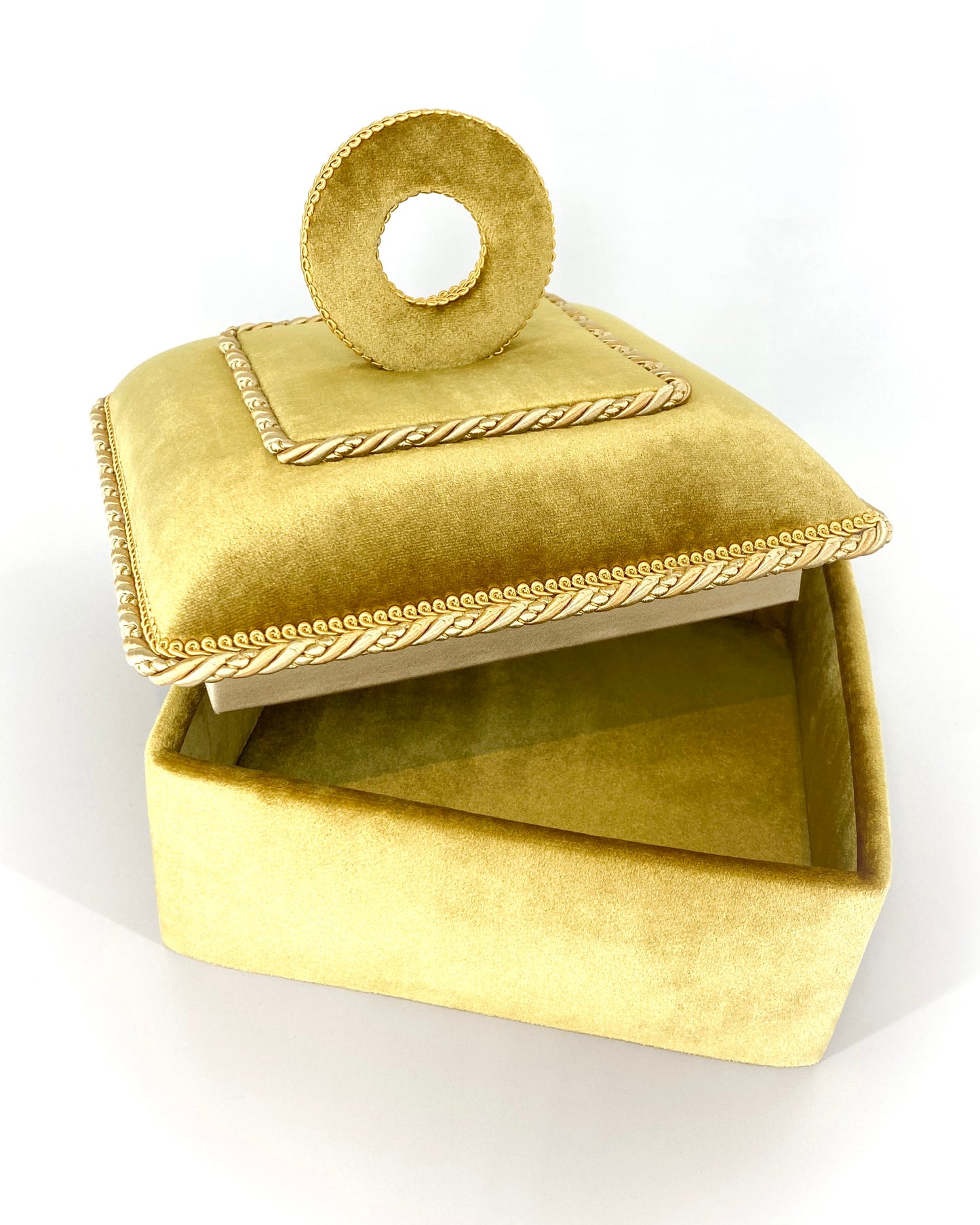 Dėželė Golden Lady
