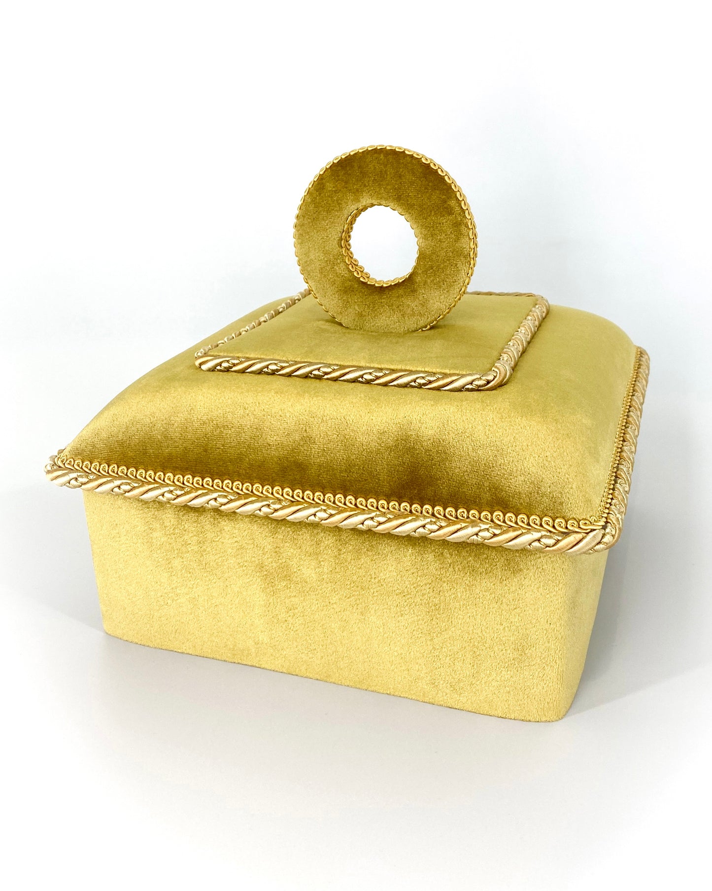 Dėželė Golden Lady