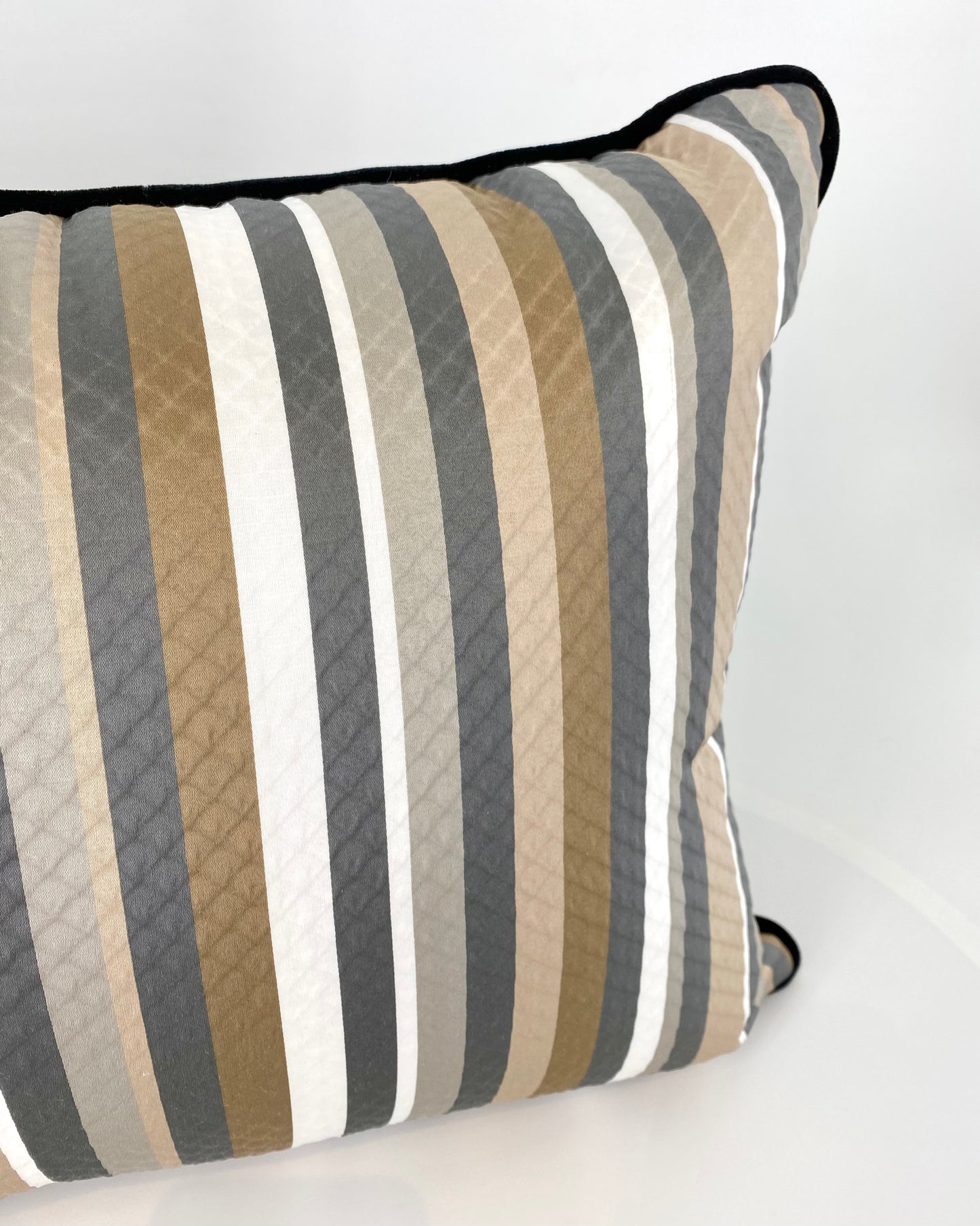 Pagalvė Grey Stripes