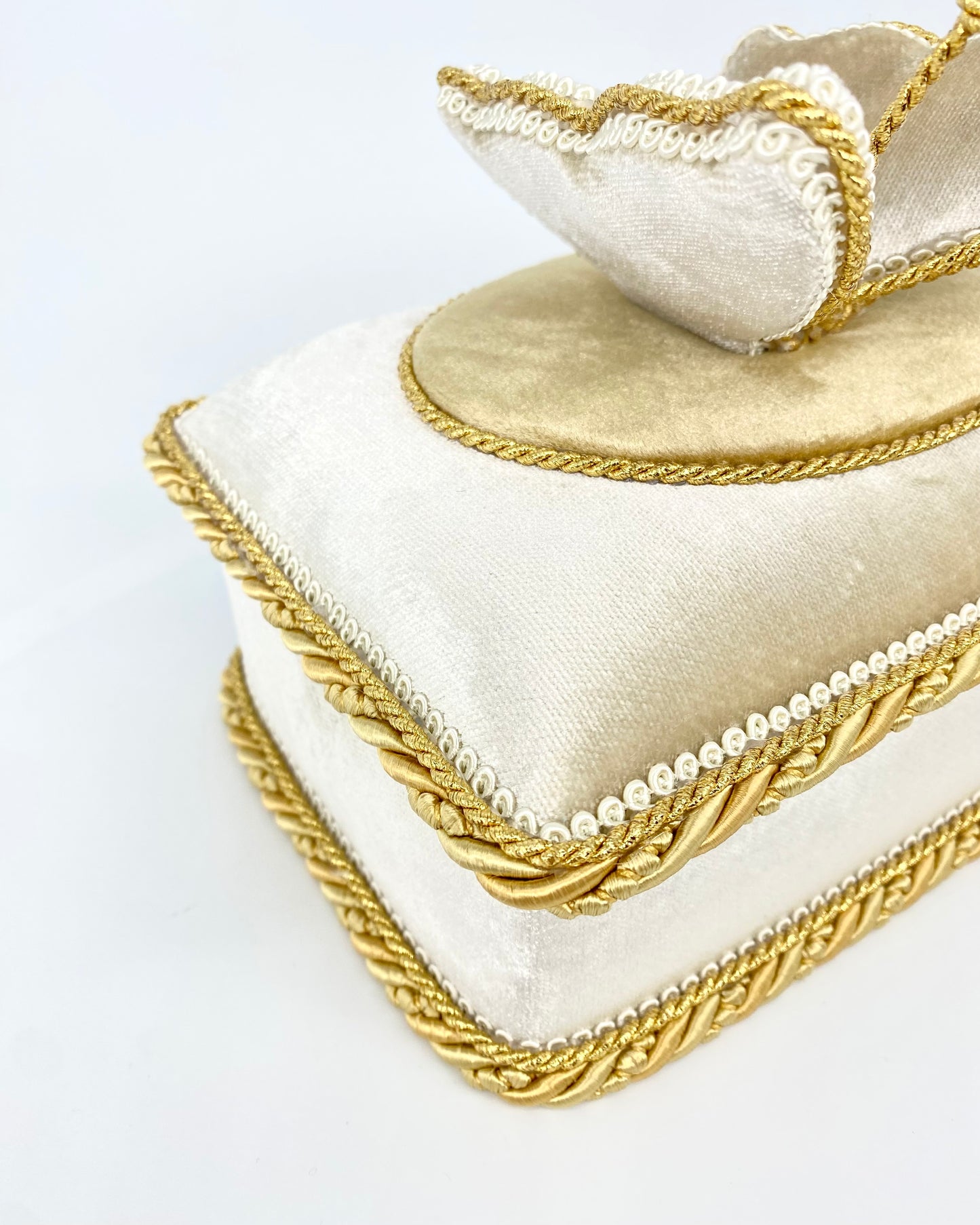 Dėželė Golden Butterfly